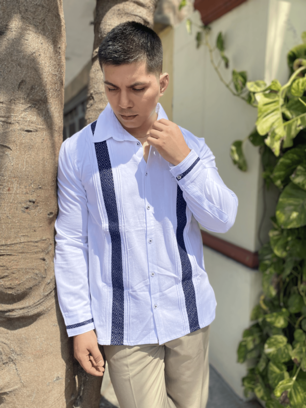 Guayabera Azulado - Image 2