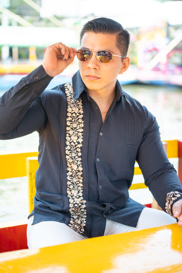 Guayabera Oro de Noche