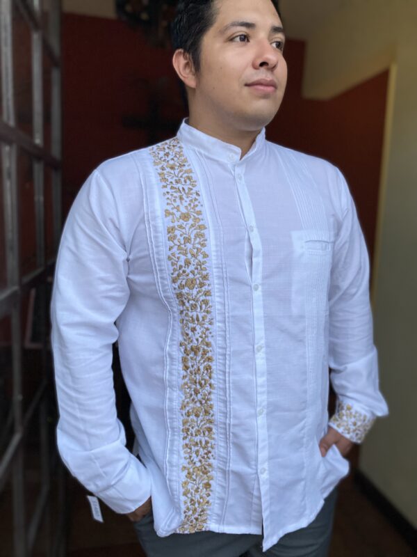 Guayabera Sol de Oro Mao - Image 3