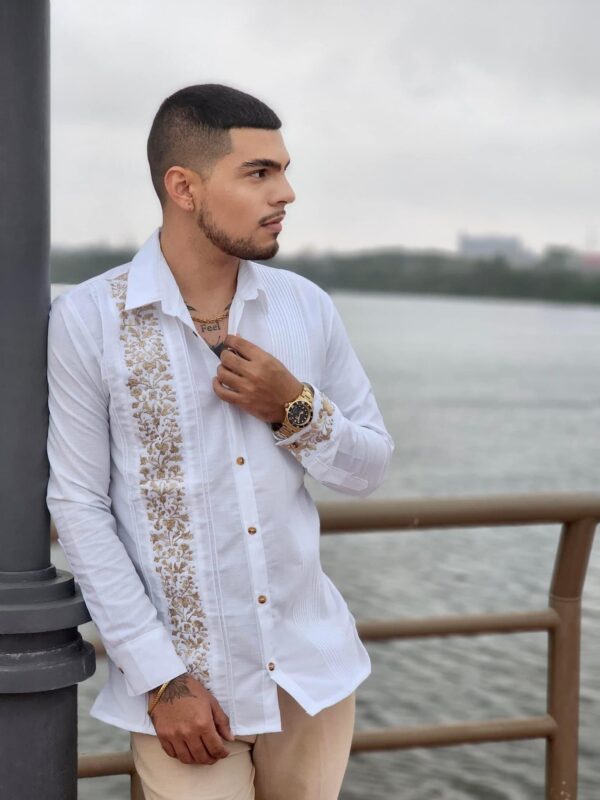 Guayabera Sol de Oro - Image 3