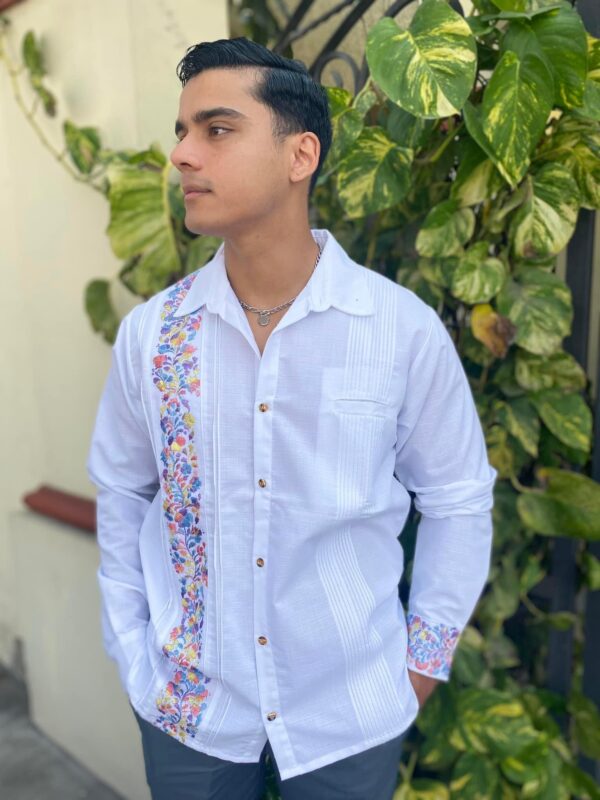 Guayabera Escencia Pastel