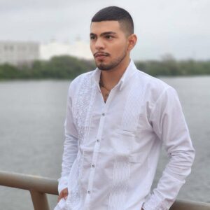 Guayabera Brillo de Luna