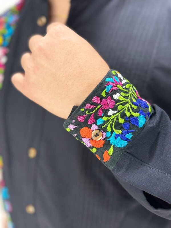 Guayabera Rincon de Flores - Image 2