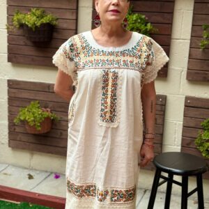 VESTIDO LARGO, DE MANTA, ARTESANAL, FLOR CAFE