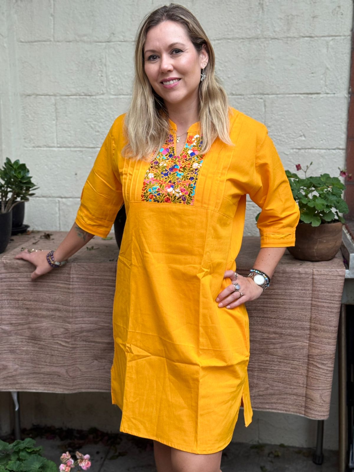 Vestido Semi Corto, de Manta, amarillo multicolor